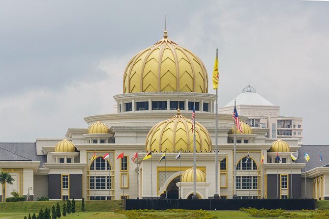 Kuala Lumpur Full Day City Tour with Petronas Twin Tower Tickets - Petronas Twin Towers: the day’s big ticket