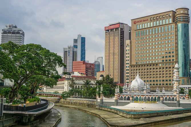 Kuala Lumpur Half Day City Private Tour - Petronas Twin Towers: the city’s essential photo stop