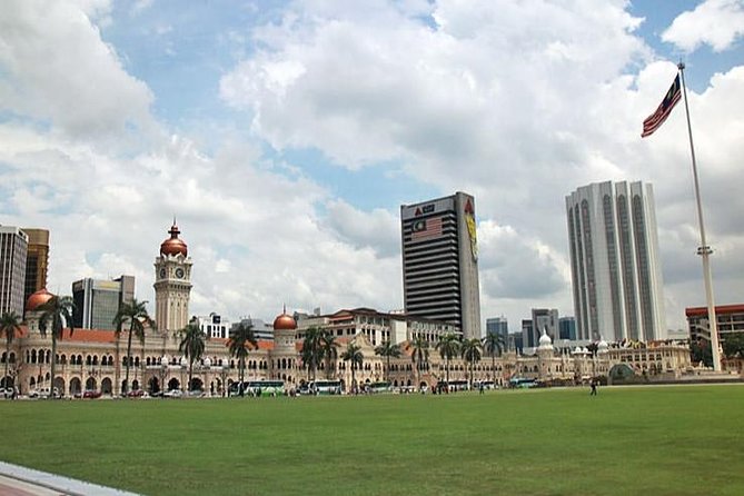 Kuala Lumpur: Half-Day City Tour - National Mosque and the blue-green dome