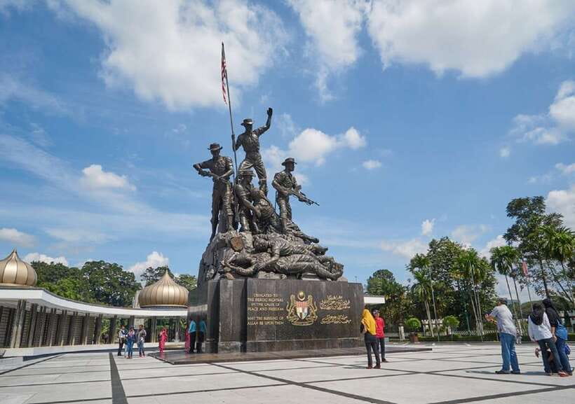 Kuala Lumpur: Half Day Group City Highlights Tour - Key points at a glance