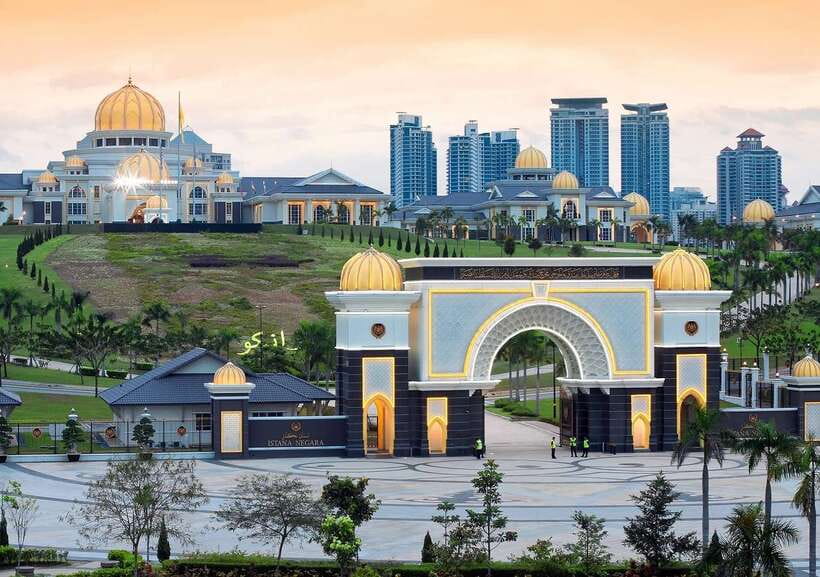Kuala Lumpur: Half Day Group City Highlights Tour - Why this four-hour route works