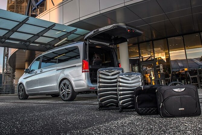 Kuala Lumpur Hotel to Singapore Hotel (Door To Door) Overland Transfer - Leaving Kuala Lumpur from your hotel