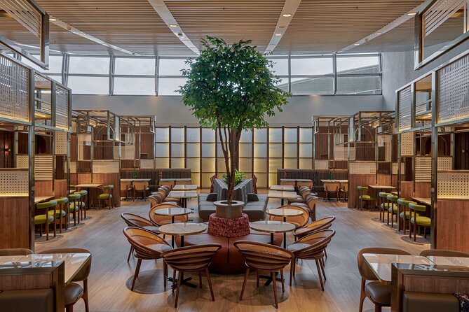 Kuala Lumpur International Airport Plaza Premium Lounge - What the Plaza Premium Lounge gives you at KLIA