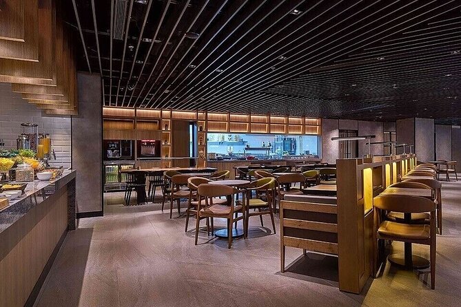 Kuala Lumpur International Airport Plaza Premium Lounge - KLIA or KLIA2: the choice matters