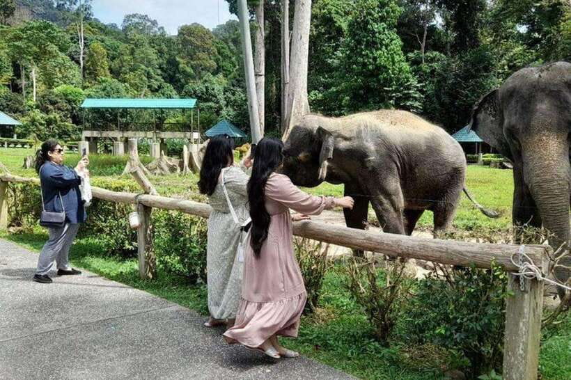 Kuala Lumpur: Kuala Gandah and Batu Caves Private Trip - Two very different stops in one Kuala Lumpur day