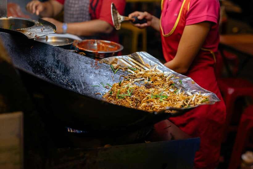Kuala Lumpur: Local Street Food Night Tour - What the $69 price really buys