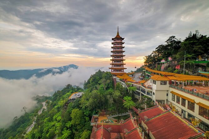 Kuala Lumpur Malacca River Cruise and Historical Tour with Lunch - Kampung Morten and everyday Malay heritage