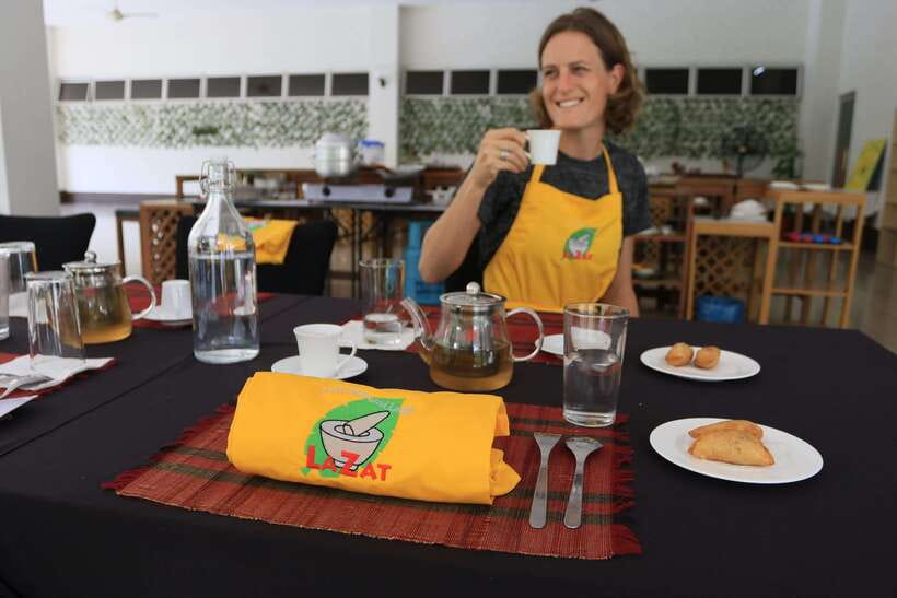 Kuala Lumpur: Malaysian Cooking Class with Market Tour - Why This Class Begins at a Wet Market