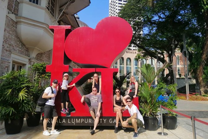 Kuala Lumpur Must-See Landmarks with Professional Tour Guide - Merdeka Square and the city’s colonial core