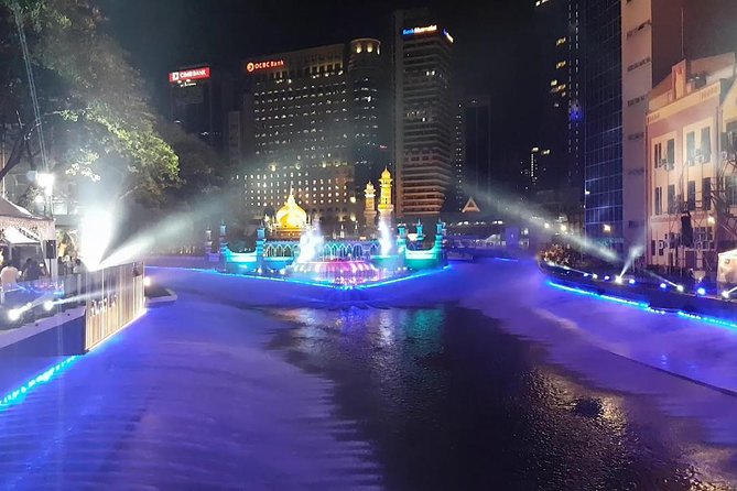 Kuala Lumpur Night Tour with Saloma Bridge - Merdeka Square: Malaysia’s independence setting