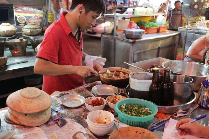 Kuala Lumpur: Nightlife Street Food Tour with 6 Tastings - REXKL and the changing face of Chinatown