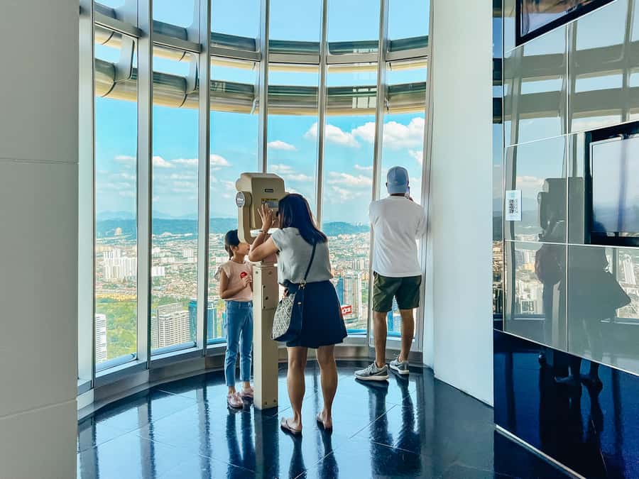 Kuala Lumpur: Petronas Twin Towers Entry E-Ticket - What the guided route adds