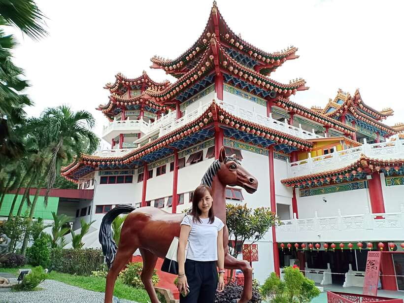 Kuala Lumpur: Private Batu Cave, National Mosque Tour, Lunch - Little India lunch and the taste of the tour