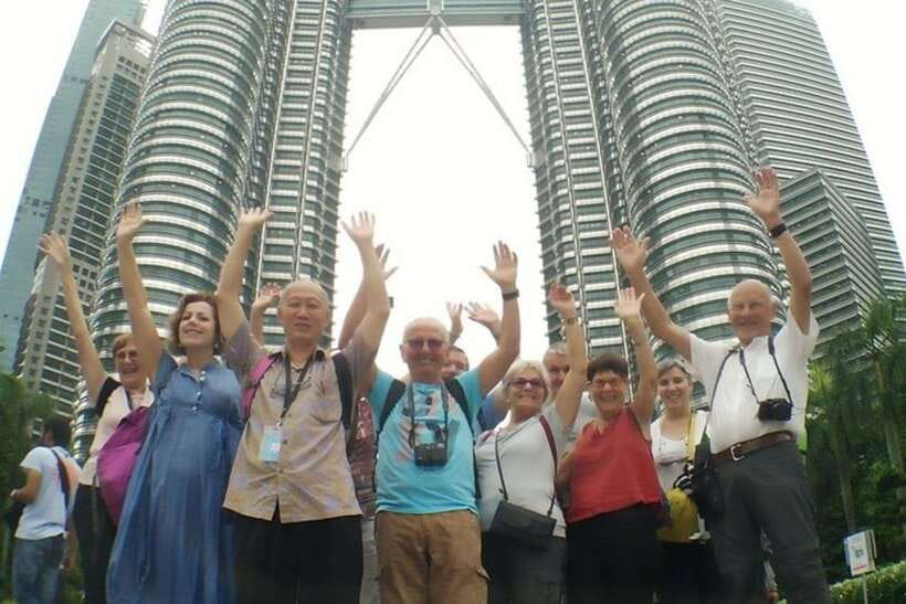 Kuala Lumpur: Private custom walking tour with a local guide - What you pay for, and what you do not