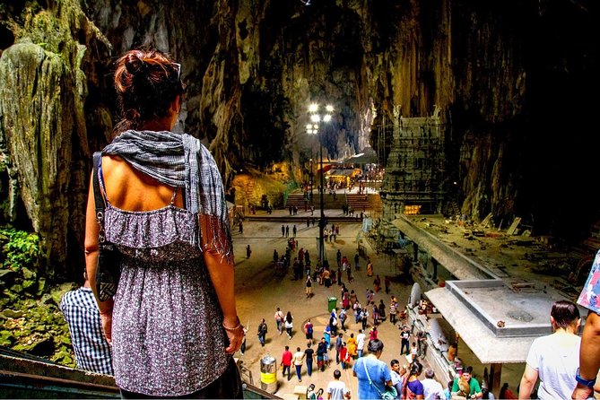 Kuala Lumpur Private Tour to Batu Caves Hotsprings And Waterfalls - Batu Caves and the 272 colorful steps