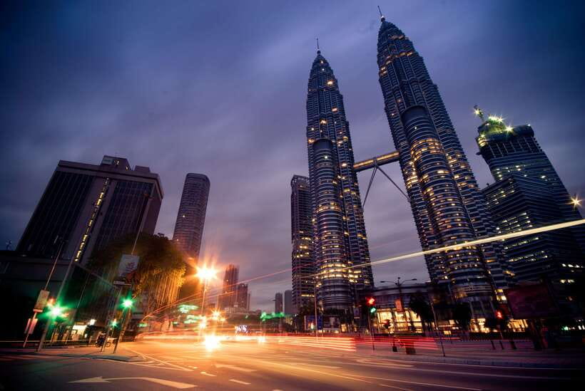 Kuala Lumpur: Private Walking Tour with a Local - Temples, mosques, and Kuala Lumpur’s street art