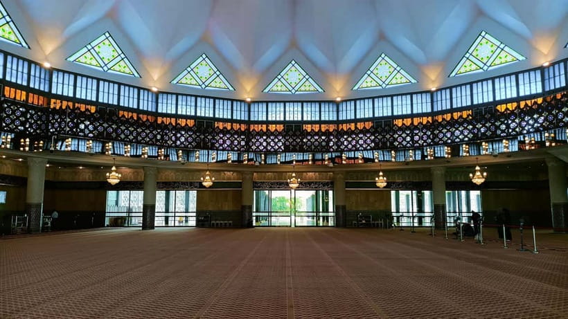Kuala Lumpur, Putrajaya & Batu Caves Tour - Putrajaya’s grand civic architecture