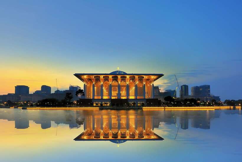 Kuala Lumpur: Putrajaya City Tour with Lake Cruise - From Kuala Lumpur to Malaysia’s planned capital