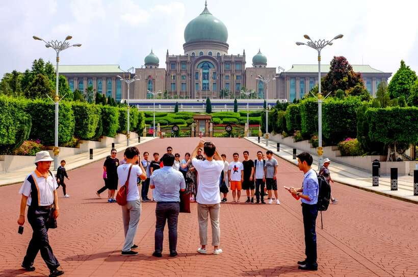 Kuala Lumpur: Putrajaya City Tour with Lake Cruise - The International Convention Centre adds another grand stop