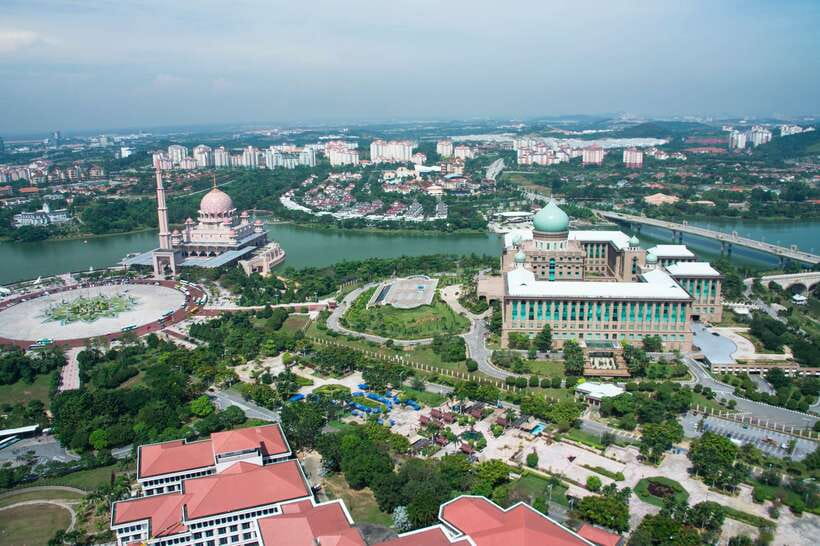 Kuala Lumpur: Putrajaya City Tour with Lake Cruise - Timing, comfort, and mobility