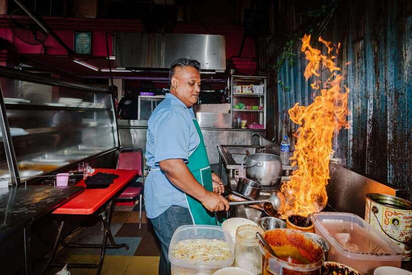 Kuala Lumpur: Sambal Street Food Tour with 15+ Tastings - Starting near Hilton Garden Inn South
