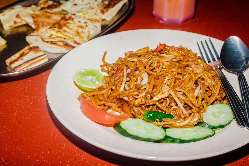 Kuala Lumpur: Sambal Street Food Tour with 15+ Tastings - Grilled mackerel, sambal, and the stronger flavors