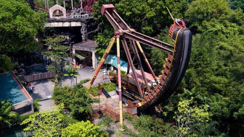 Kuala Lumpur: Sunway Lagoon Theme Park Ticket with Transfer - What the $75 day really buys you
