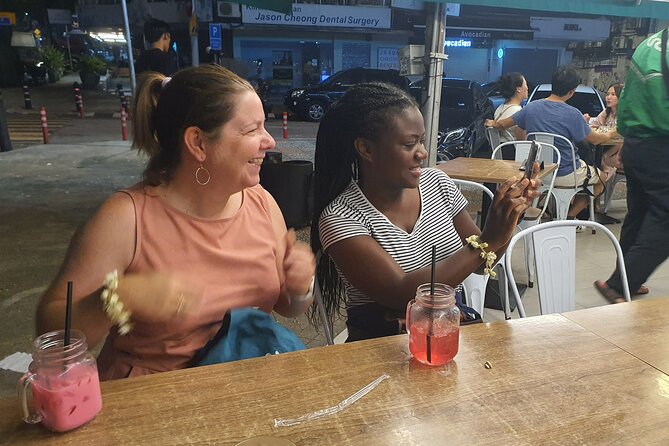 Kuala Lumpur Walk, Eat & See Tour - Central Market and the small alley of artists