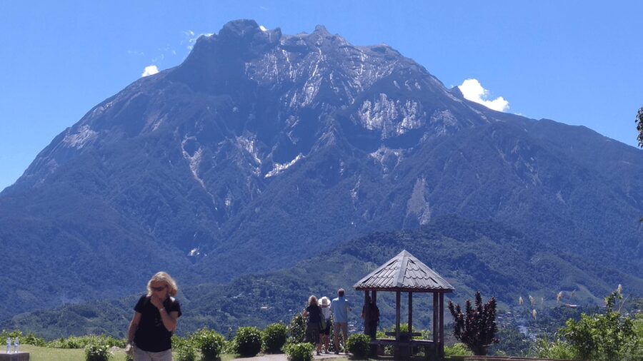 Kundasang: Day Tour with Desa Dairy Farm and Alpaca Club - Returning to the city by way of Sabah City Mosque