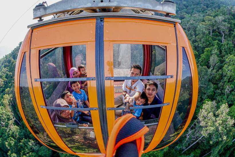 Langkawi: Cable Car Admission Ticket - Riding SkyCab above Mt. Machinchang