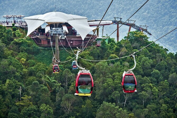 Langkawi Cable Car And Sky Bridge Including Waterfalls - Crossing the SkyBridge above the ravine