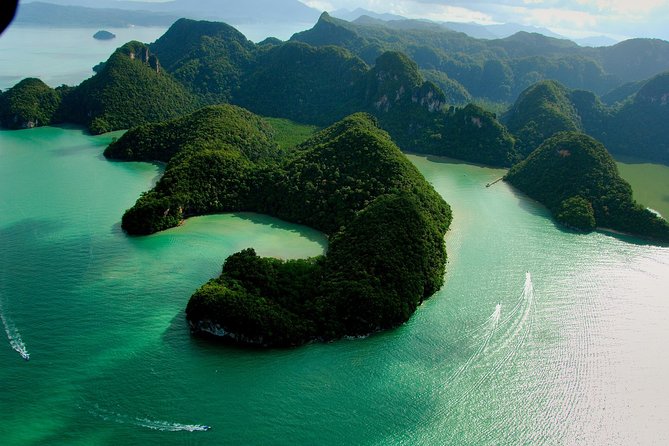 Langkawi Cable Car Combo Package Admission Tickets - Riding SkyCab above Langkawi’s jungle and sea