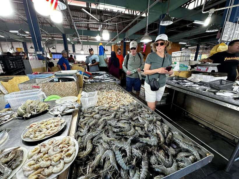 Langkawi Cycling Culture half day Tour - A local restaurant and a welcome food break