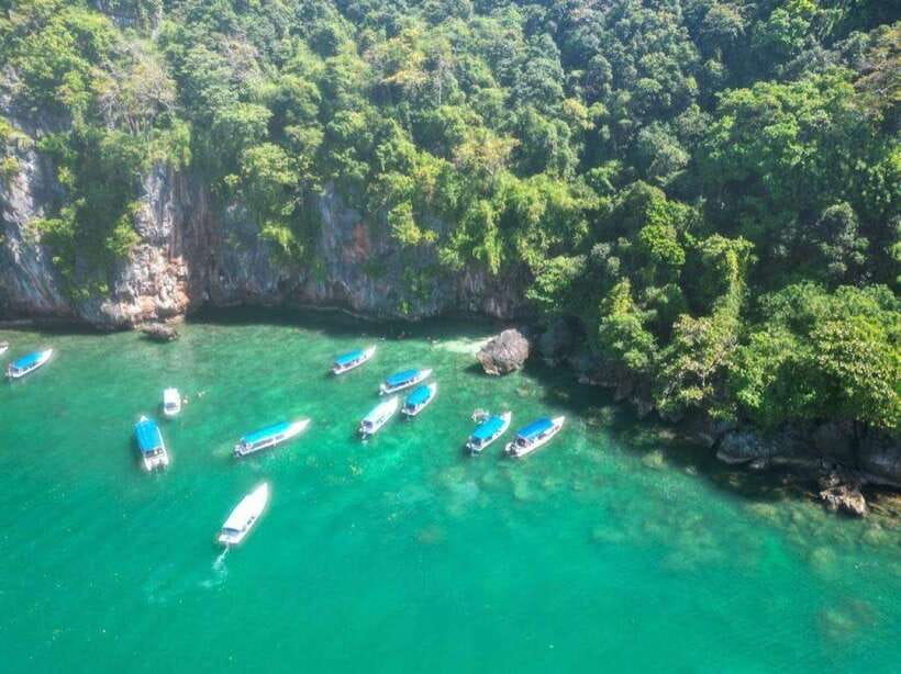 Langkawi: Dangli Island Snorkel and Swim Speedboat Tour - A fast start from Kilim Jetty
