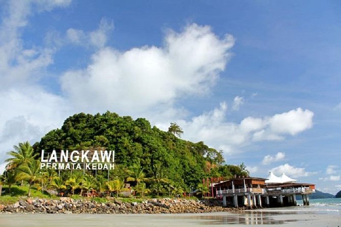 Langkawi: Flexible 6 Hours Tour - MARDI fruit farm gives the tour a local-food angle