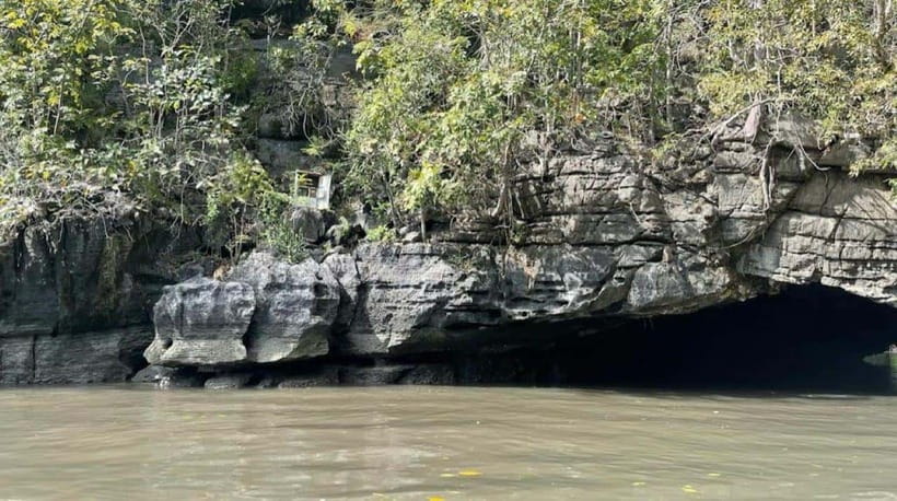 Langkawi: Half-Day Private Kilim River Mangrove Boat Tour - Dangli Island snorkeling and fish feeding