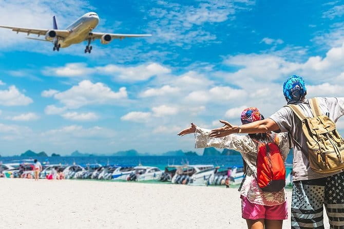 Langkawi International Airport to Hotel Private Transfer(Arrival) - What the vehicle and driver service are like