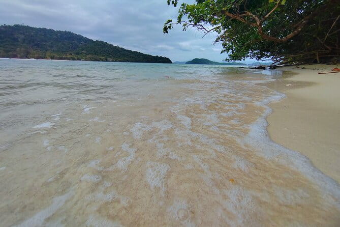 Langkawi Island Hopping Boat Tour - Dayang Bunting and the Lake of the Pregnant Maiden