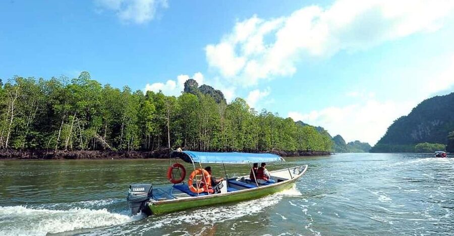 Langkawi: Island Hopping Shared Boat Tour - Dayang Bunting Lake: beautiful, steep, and tightly timed