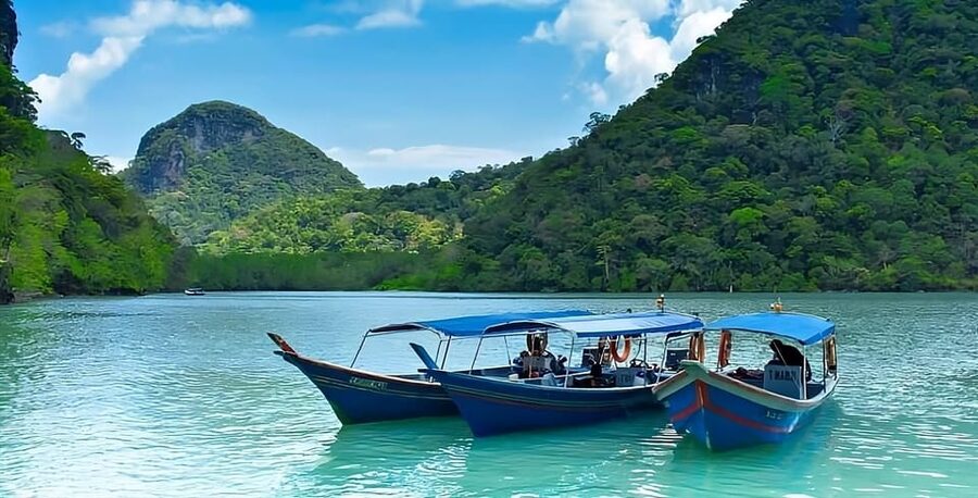 Langkawi: Island Hopping Shared or Private Boat Options - Key points at a glance