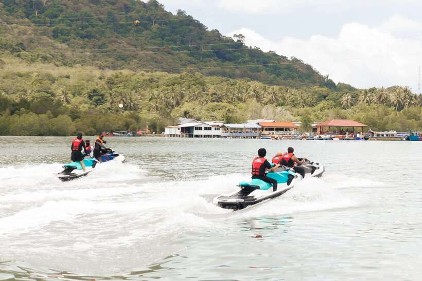 Langkawi: Jet Ski and Parasailing Tour - Parasailing above the Langkawi archipelago