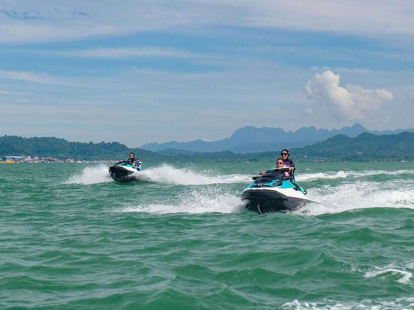 Langkawi: Jet Ski Tour Island Hopping Dayang Bunting - Starting at the Langkawi beach meeting point
