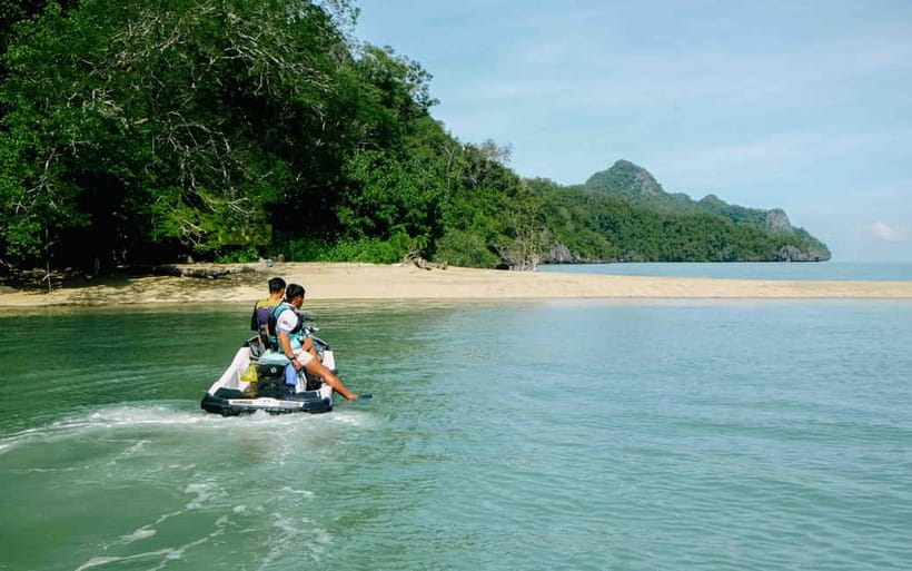 Langkawi: Jet Ski Tour UNESCO Kilim Geopark Free Video - Selat Panchor Cave and the waterfall inside