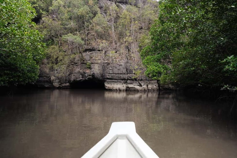 Langkawi: Kilim Geopark Mangrove Tour with Eagle Watching - The floating restaurant stop