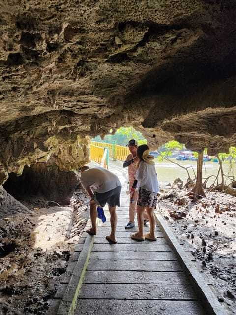 Langkawi : Kilim Mangrove Boat & Fun Kayak Tour with Lunch - The Kayak Section Through Narrow Channels