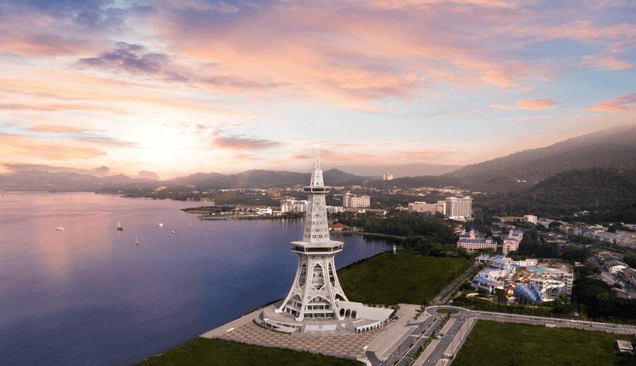 Langkawi: Maha Tower Langkawi Admission Ticket - Sky Lounge, refreshments, and the café