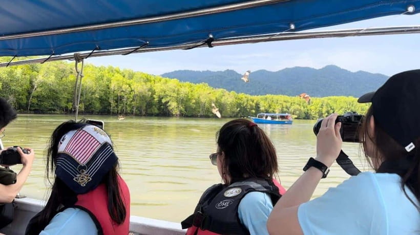 Langkawi Mangrove Monkey Package - Bat Cave: bring RM3 and a small torch