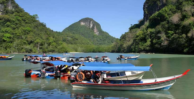 Langkawi: Mangrove Tour with Kilim Geoforest Park & Bat Cave - A swim at the island beach