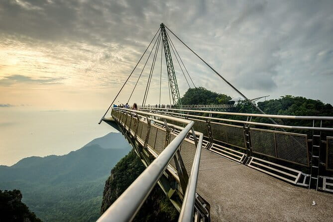 Langkawi: Private Tour with Sky Bridge and Cable Car - Kuah Town and duty-free shopping