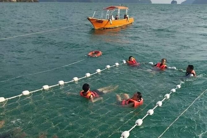 Langkawi Sunset Cruise - A friendly crew, but ask about capacity